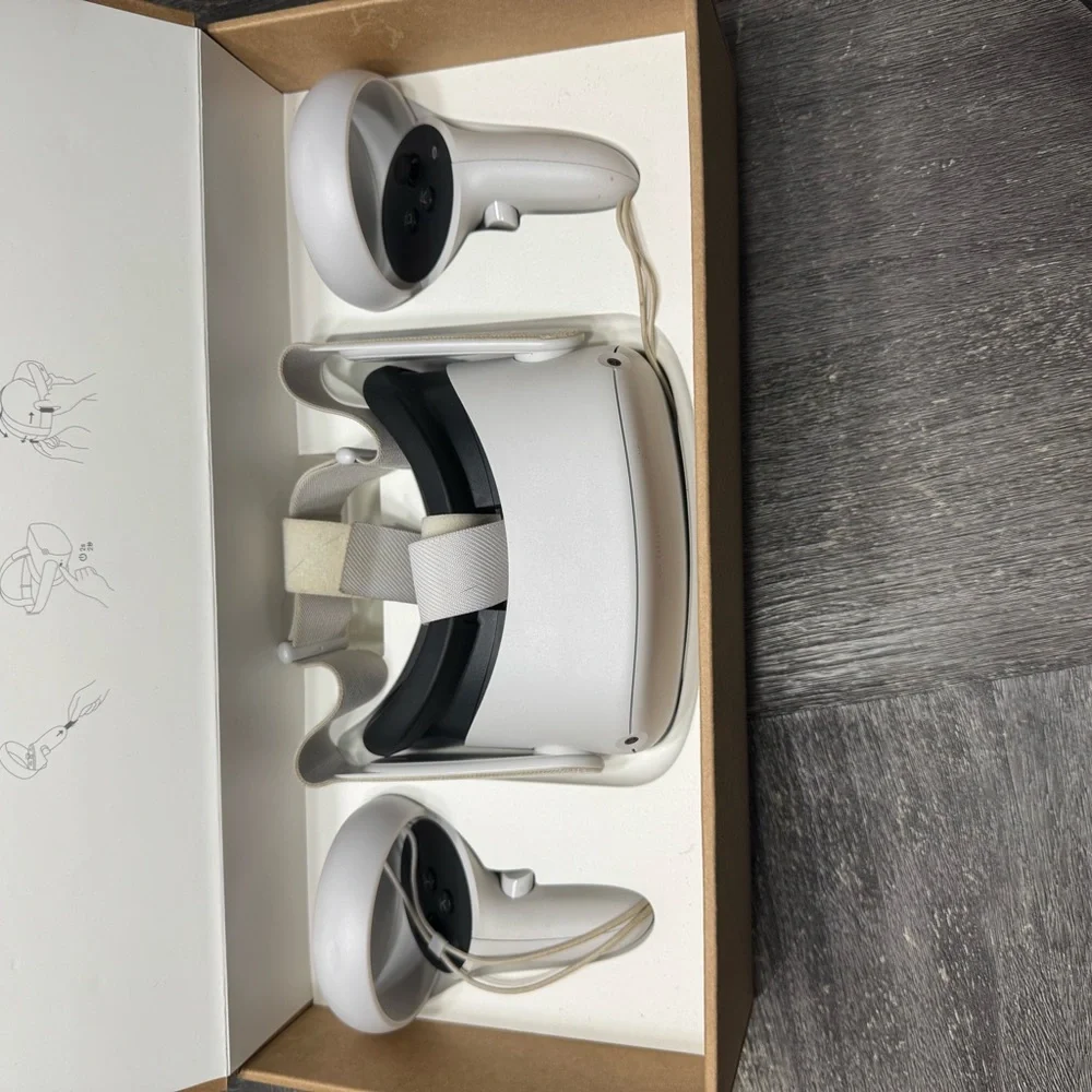 Oculus VR Headset - Tan Box
